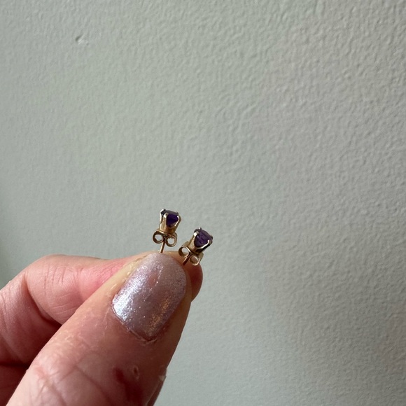 💜Real purple amethyst stud earrings! Posts are gold colored - Picture 8 of 8